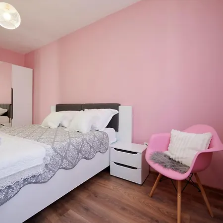Apartment Tinel *