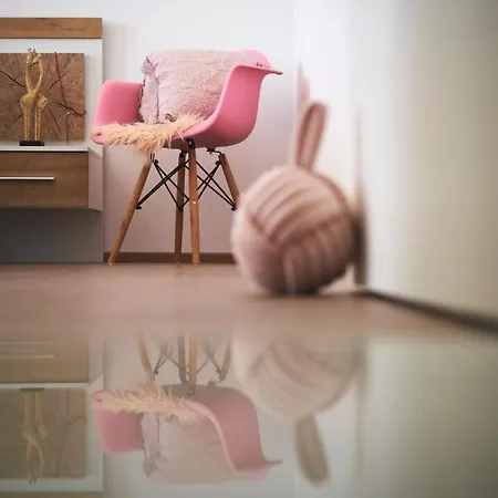 Tinel Apartment *