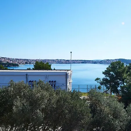 Tinel Apartment *